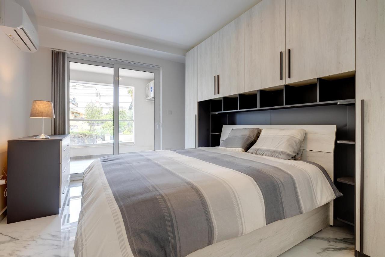 Modern Apartment Steps To St George'S Bay St. Julian's Exteriör bild